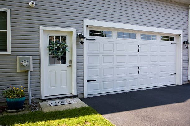 24/7 Emergency Garage Door Panel Replacement experts in East Spencer, NC